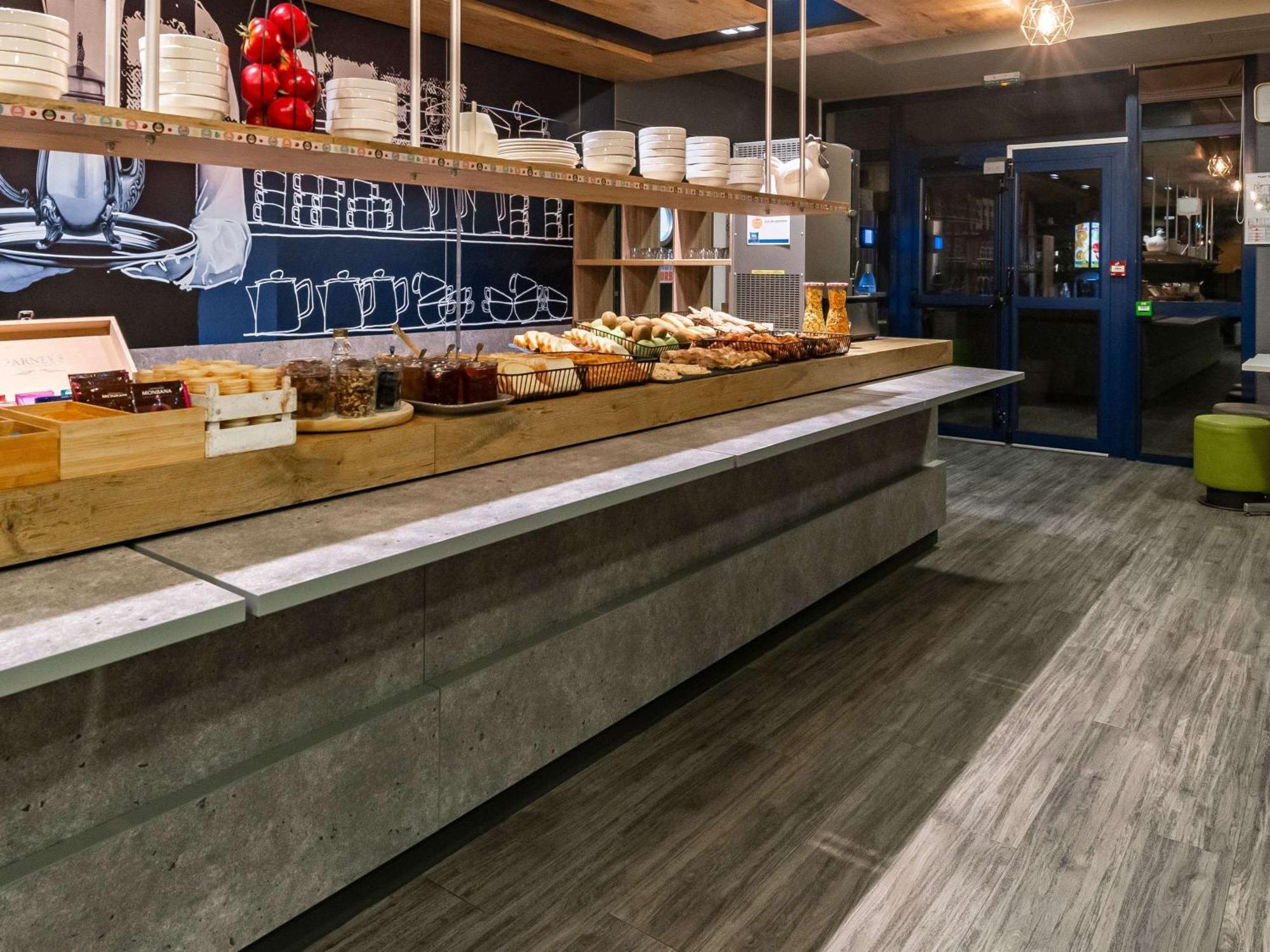 Ibis Budget Marne La Vallee Pontault Combault מראה חיצוני תמונה