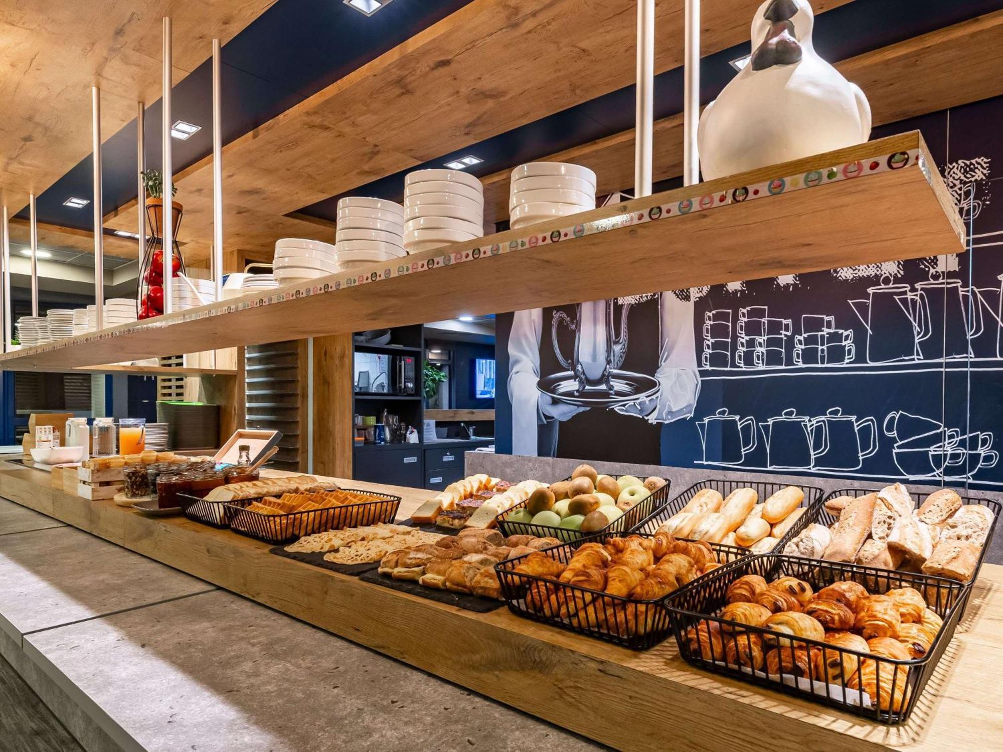 Ibis Budget Marne La Vallee Pontault Combault מראה חיצוני תמונה