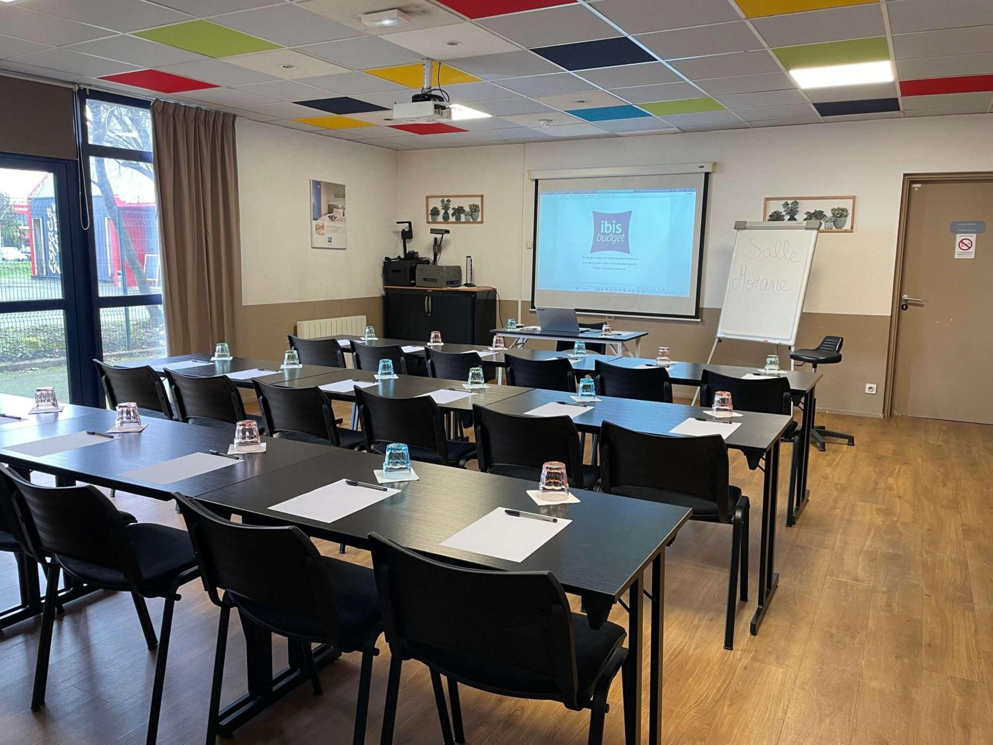 Ibis Budget Marne La Vallee Pontault Combault מראה חיצוני תמונה