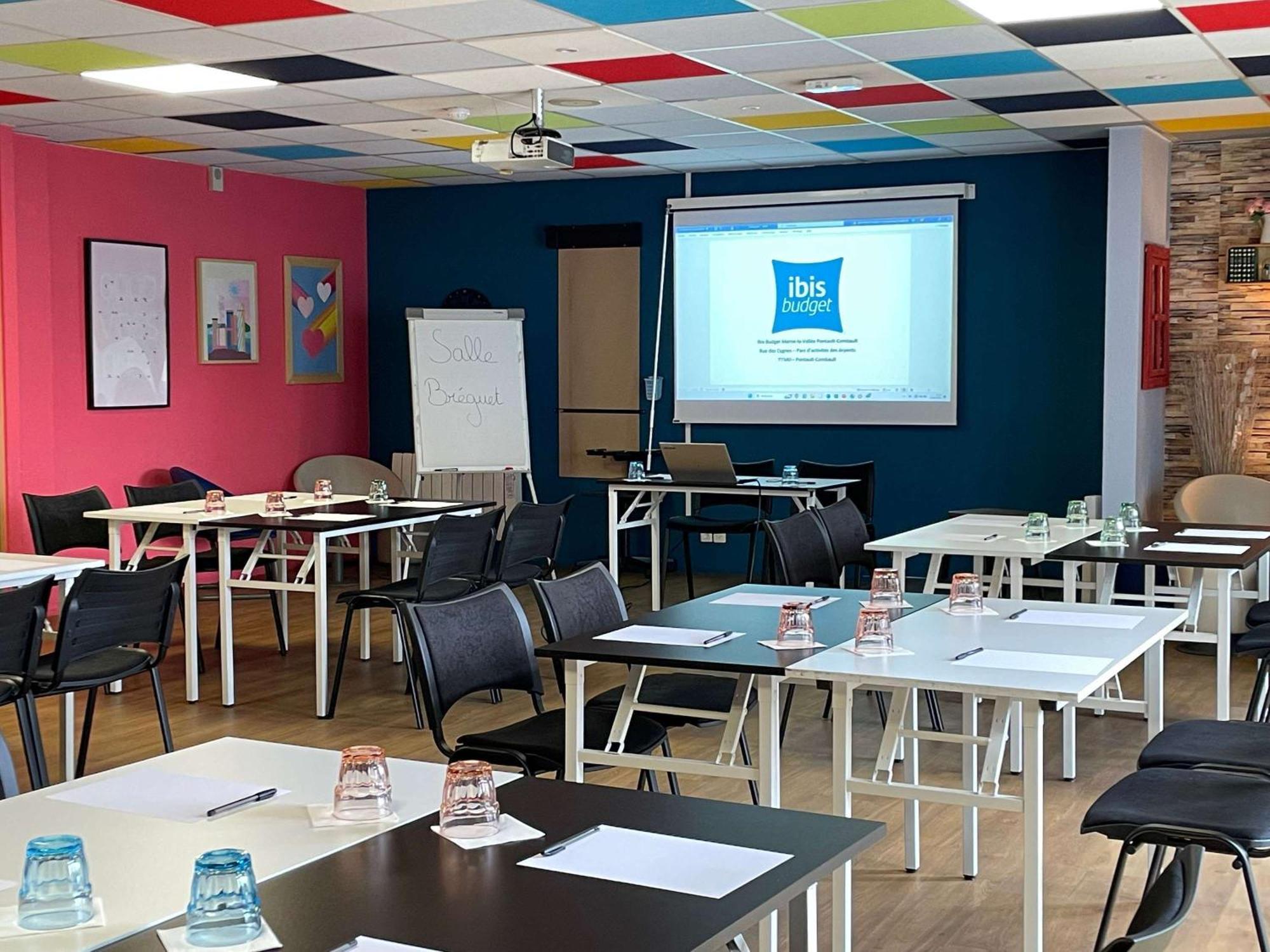 Ibis Budget Marne La Vallee Pontault Combault מראה חיצוני תמונה